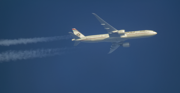 ETIHAD AIRWAYS BOEING 777  A6-ETQ ROUTING CHICAGO-ABU DHABI AS ETD76/EY150 33,000.