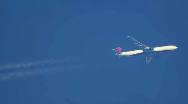 DELTA AIR LINES AIRBUS A330 N823NW ROUTING EAST AS DL468 JFK--TEL AVIA  35,000FT.