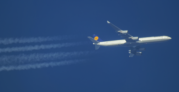 LUFTHANSA AIRBUS A340 D-AIHZ ROUTING BOGOTA--FRANKFURT LH543  35,000FT.