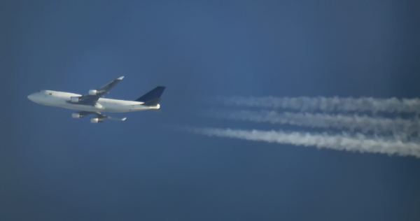 SAUDIA BOEING 747 TF-AMA ROUTING LGG-JFK AS SV3901   32,000FT.......LONG WAY OFF.