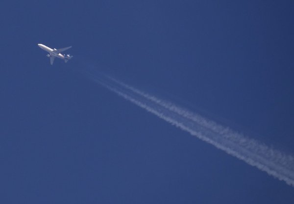 World Airways Cargo MD11. I really like those trijets.