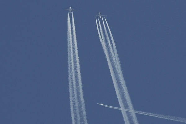 3 contrails.jpg