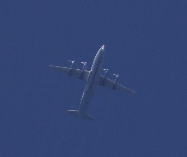 What a sound ! An Antonov 12 passes over me.