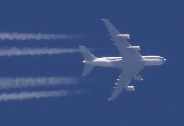 Making a nice 180 degree turn with considerable banking is F-WWAR - to become B-6139 when in service with China Southern - here still on a test flight from Finkenwerder.