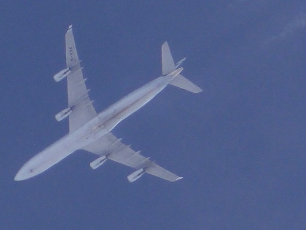 Cathay Pacific A340 B-HXK. Does anybody know why their A340s never appear on flight radars ? Different avionics ?