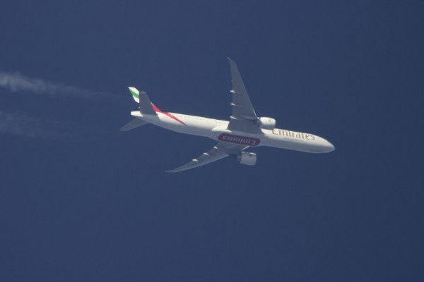 Emirates B773, NCE-DXB (A6-EGU), flying at 33,000 ft