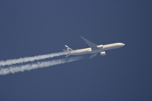 Saudi Arabian (B773), HZ-AK17, flying at 35,000 ft from CDG to RUH