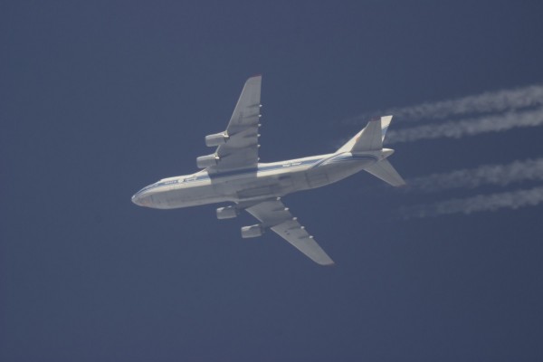 Volga-Dnepr Airlines An-124 (RA-82047), flying at 34,000 ft (don't know where from and/or where to)...