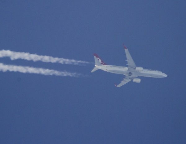Turkish 738 (TC-JFU) flying at 37,000 ft from LYS to IST