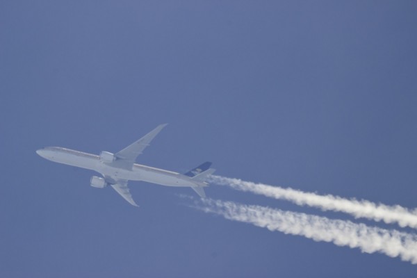 Saudi Arabian 773 (HZ-AK17) flying at 34,000 ft from RUH to IAD