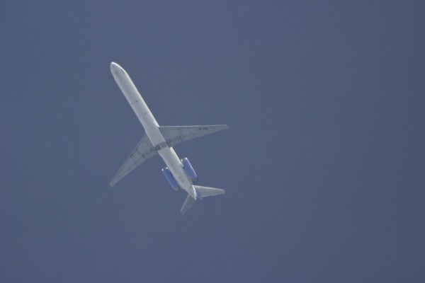 Ten Airways MD83 (YR-HBD) flying at 33,000 ft from BGY to SUF