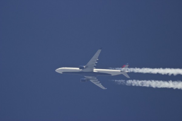Delta Airlines A333 (N814NW) flying at 36,000 ft from ATH to JFK