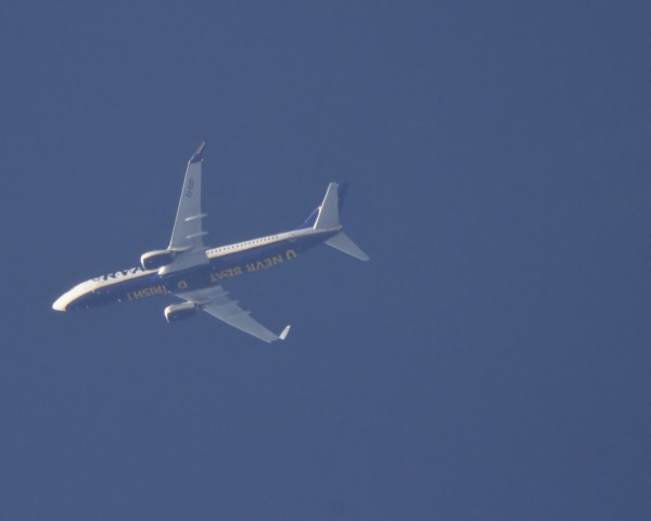 Ryanair 738 (EI-EXF) flying at 38,000 ft from BDS to BGY