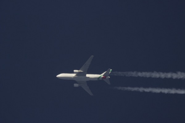 Meridiana 762 (I-AIGH) flying at 40,000 ft from MBA to MXP