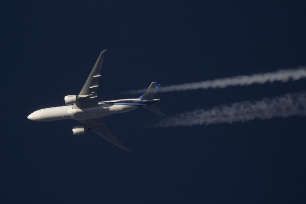 Air Austral 772 (F-OLRA) flying at 38,000 ft from RUN to CDG