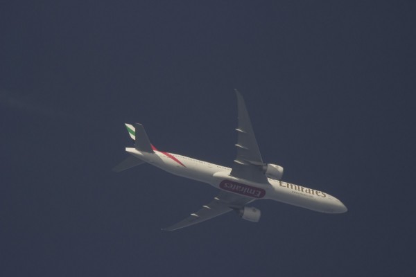 Emirates 773 (A6-ENG) flying at 35,000 ft from NCE to DXB (1)