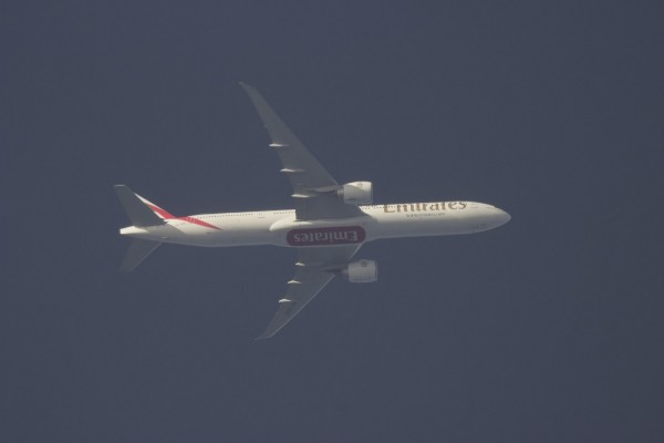 Emirates 773 (A6-ENG) flying at 35,000 ft from NCE to DXB (2)