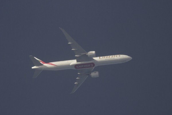 Emirates 773 (A6-ENG) flying at 35,000 ft from NCE to DXB (3)