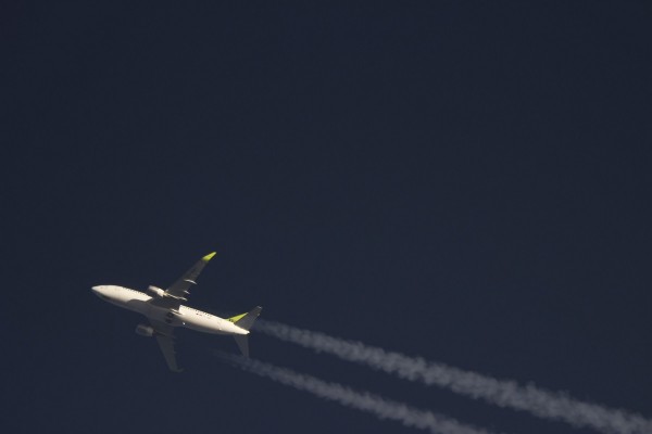 Air Baltic B733 (YL-BBI) flying at 36,000 ft from BCN to RIX