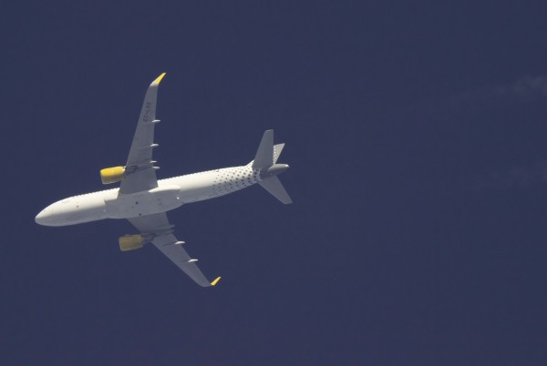 Vueling A320 (EC-LVO) flying at 38,000 ft from BCN to PRG