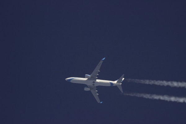 Enter Air 738 (SP-ENU) flying at 38,000 ft from PMI to POZ