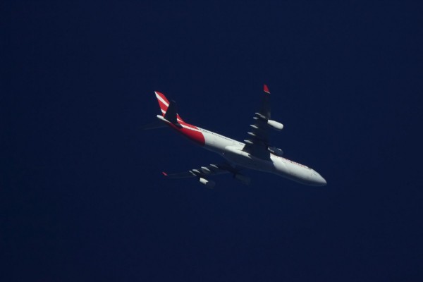 Air Mauritius A343 (3B-NBD) flying at 33,000 ft from CDG to MRU