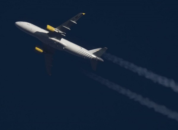 Vueling A320 (EC-MBF) flying at 38,000 ft from BCN to PRG)