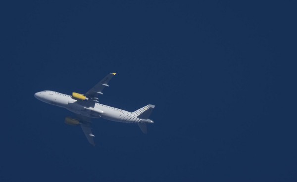 Vueling A320 (EC-LUN) flying at 30,000 ft from BCN to MUC