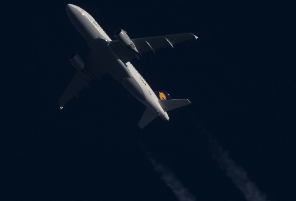 Lufthansa A319 (D-AILA) 38,000 ft from NCE to MUC