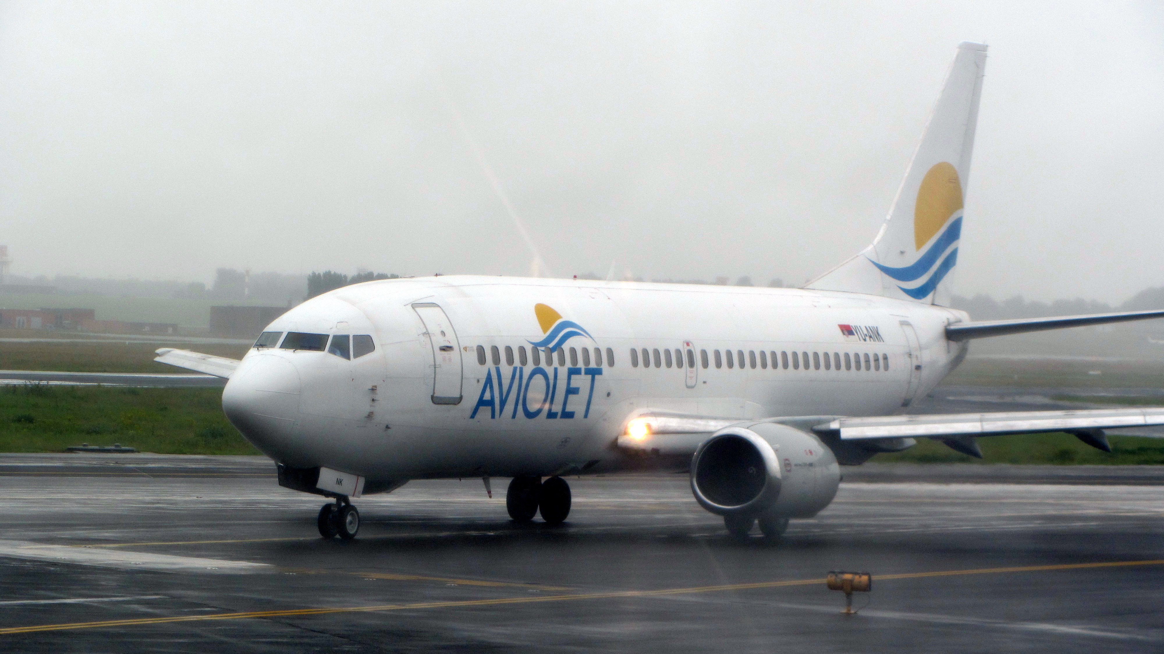 This Aviolet Boeing 737-300 YU-ANK was operating the flight to Belgrade for Air Serbia, taking off just behind us