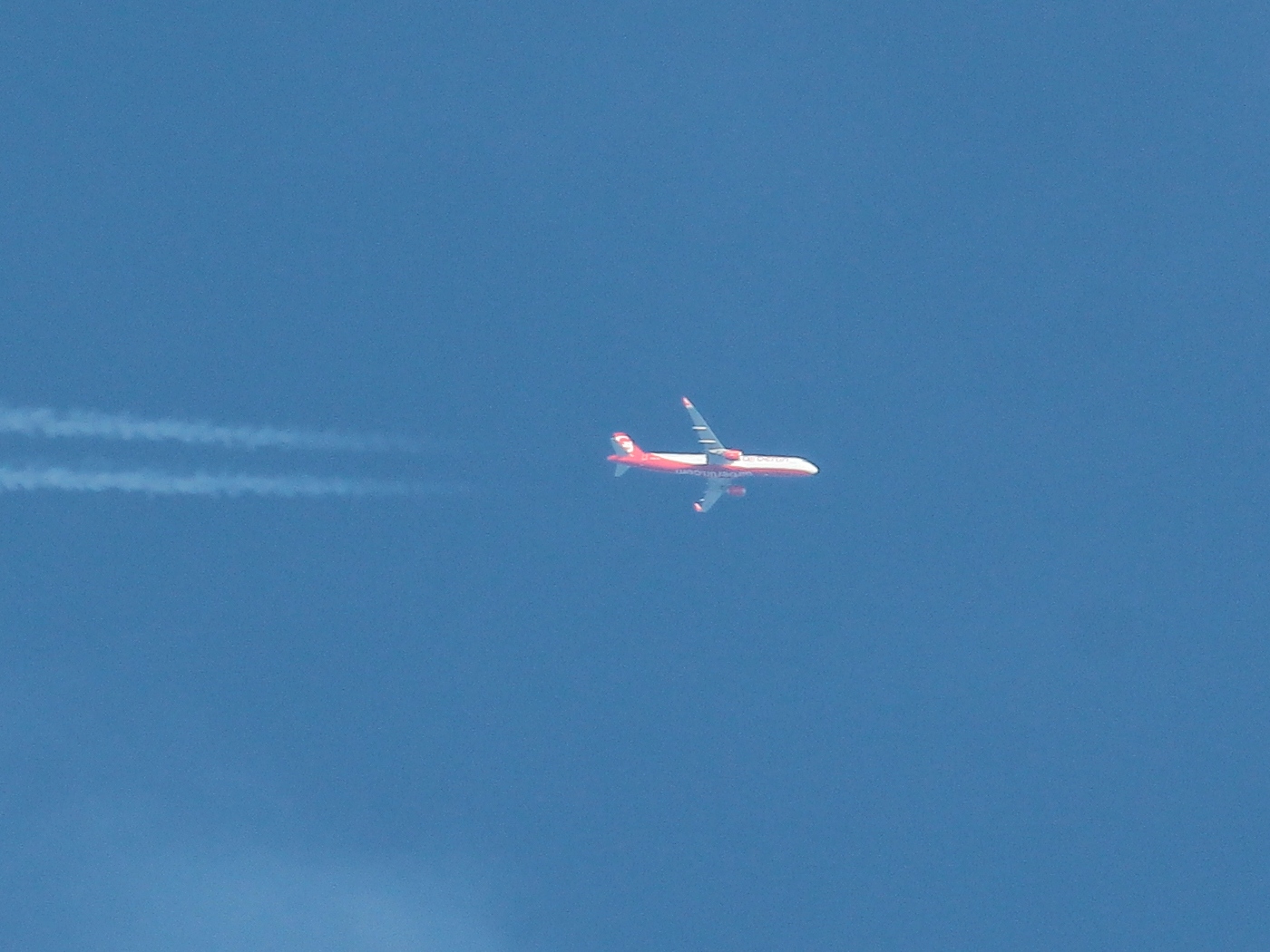 Airbus 321-211 Niki OE-LNZ VIE-TFS 35025FT.JPG