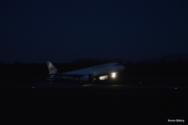 SU-TCE Airbus A320 FT3001 HRG-BSL.jpg