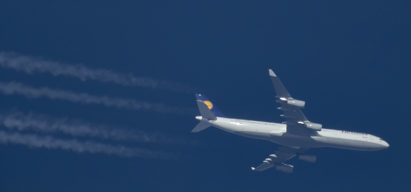 LUFTHANSA A340  D-AIFC ROUTING BOG--FRA AS LH543             39.000.