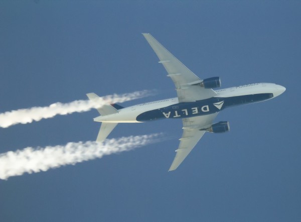 DELTA AIRLINES BOEING 777 N863DA ROUTING PARIS CDG-- ATLANTA AS DL83    32,000FT.