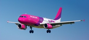 Wizz Air Airbus A320 landing in Gdansk