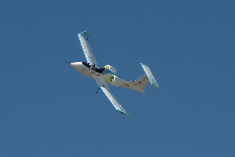 Airbus Group s E-Fan technology demonstrator became the world s first all-electric two engine aircraft taking off by its own power to successfully cross the Channel on 10 July 2015, some 106 years after Louis Bleriot s epic flight.Here just before landing in Calais.