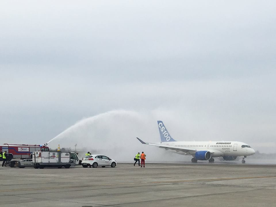 CS100_BRU_watersalute