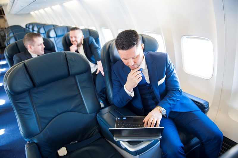 Ryanair_737-700_interior