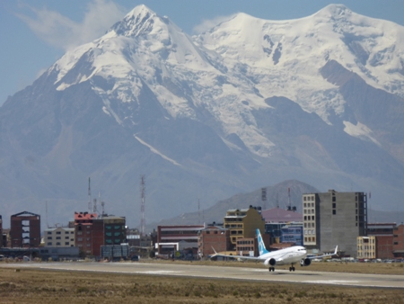 Boeing_737MAX8_LaPaz_2
