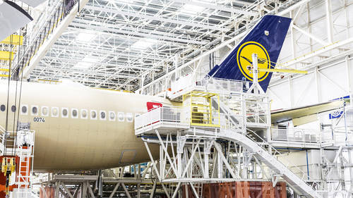 Lufthansa_A350_Toulouse