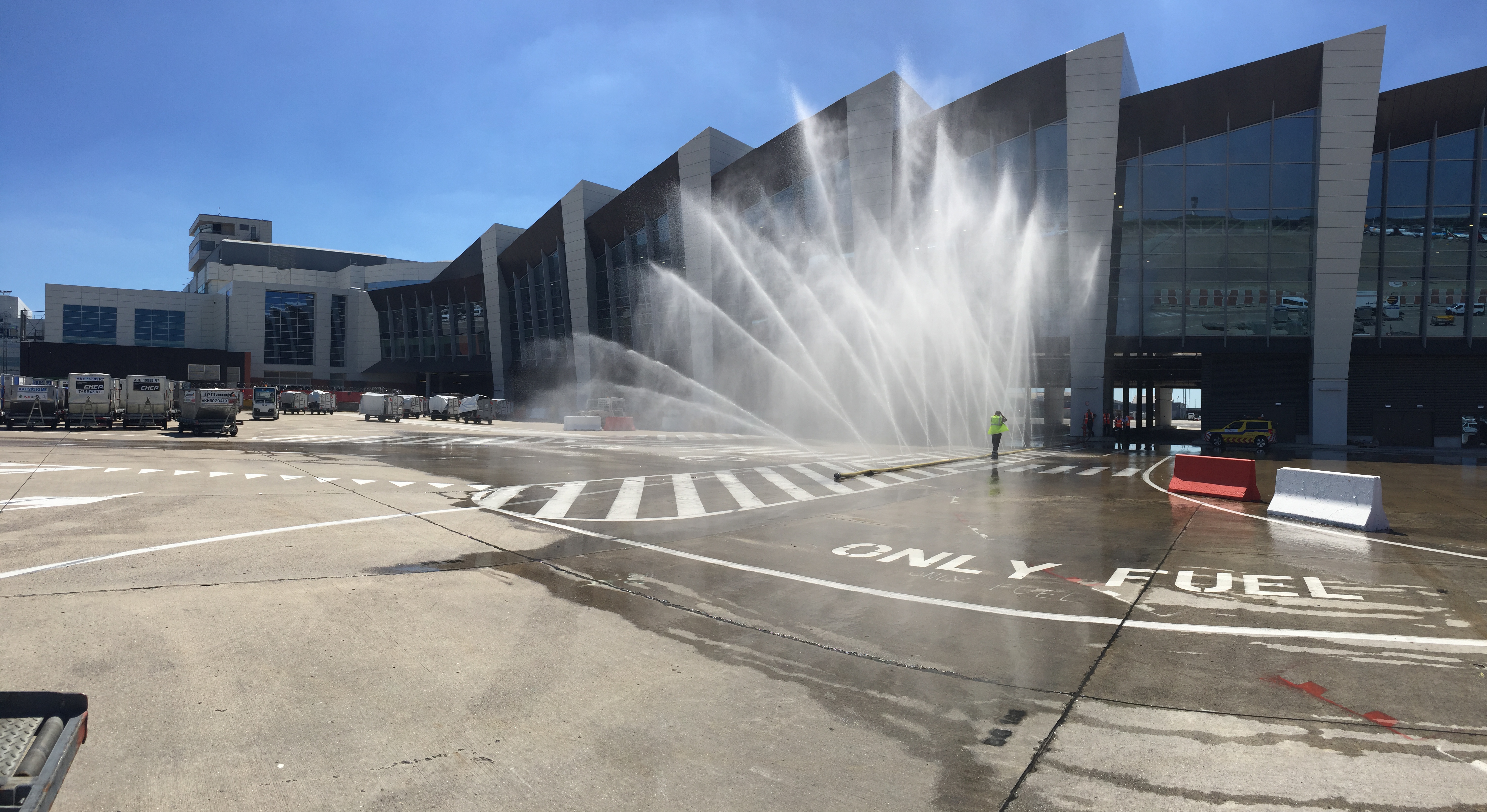 watergordijnFES_brusselsairport_19072016 (1)