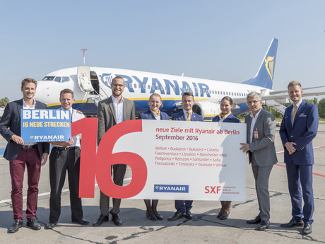 ryanair_sxf_16