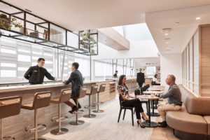 2016-10-18-qantas-lounge-02