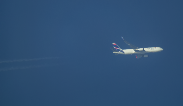 LATAM CARGO BOEING 767 N538LA ROUTING MIA--BRU AS LCO1503 30,000FT.  (HEAT)