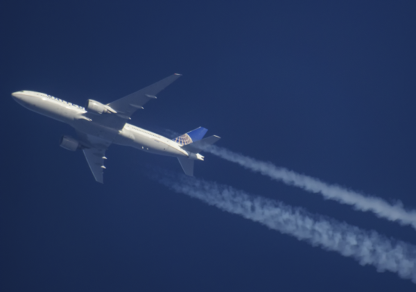 UNITED BOEING 777 N78009 ROUTING BRUSSELS-CHICAGO AS UA2821-36,000FT.