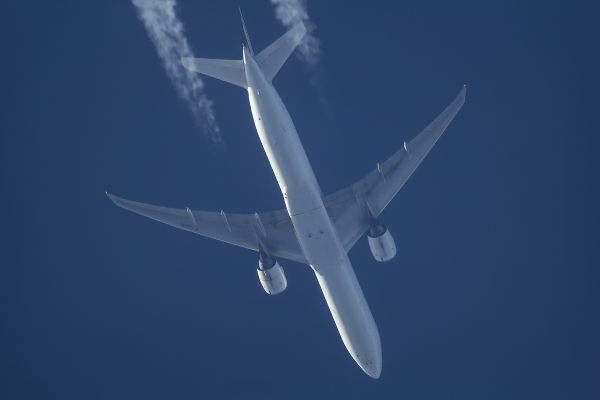 AIR FRANCE BOEING 777ER F-GSQM HEADING NORTHWEST AS AF178  PARIS CDG---MEX  MEXICO CITY   32,000FT.