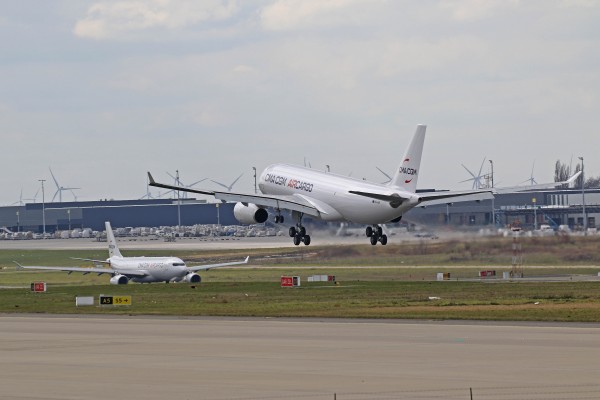 OO-AIR arriving with OO-CMA taxing for departure