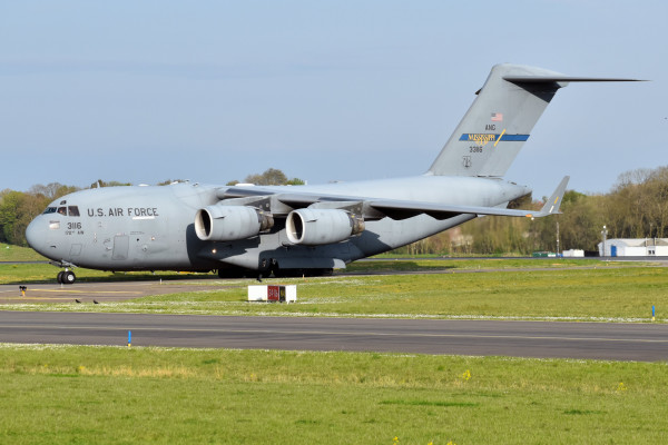 C17 USAF 03-3116 departure runway 06
