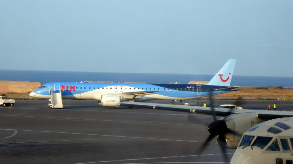 TUIfly Belgium Embraer E195-E2 OO-ETC ready to depart to Antwerp