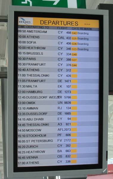 The departures table: noy many flights, CY334 easy to find